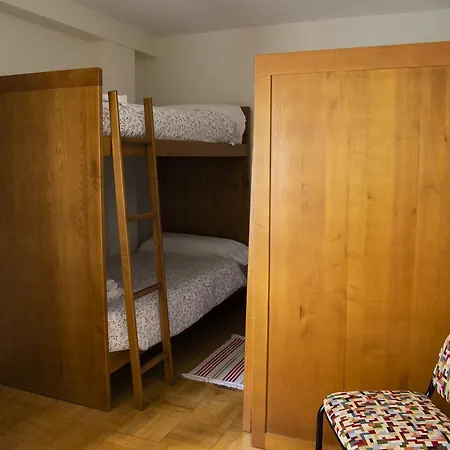 Alojamento de Acomodação e Pequeno-almoço Rua 35 2*